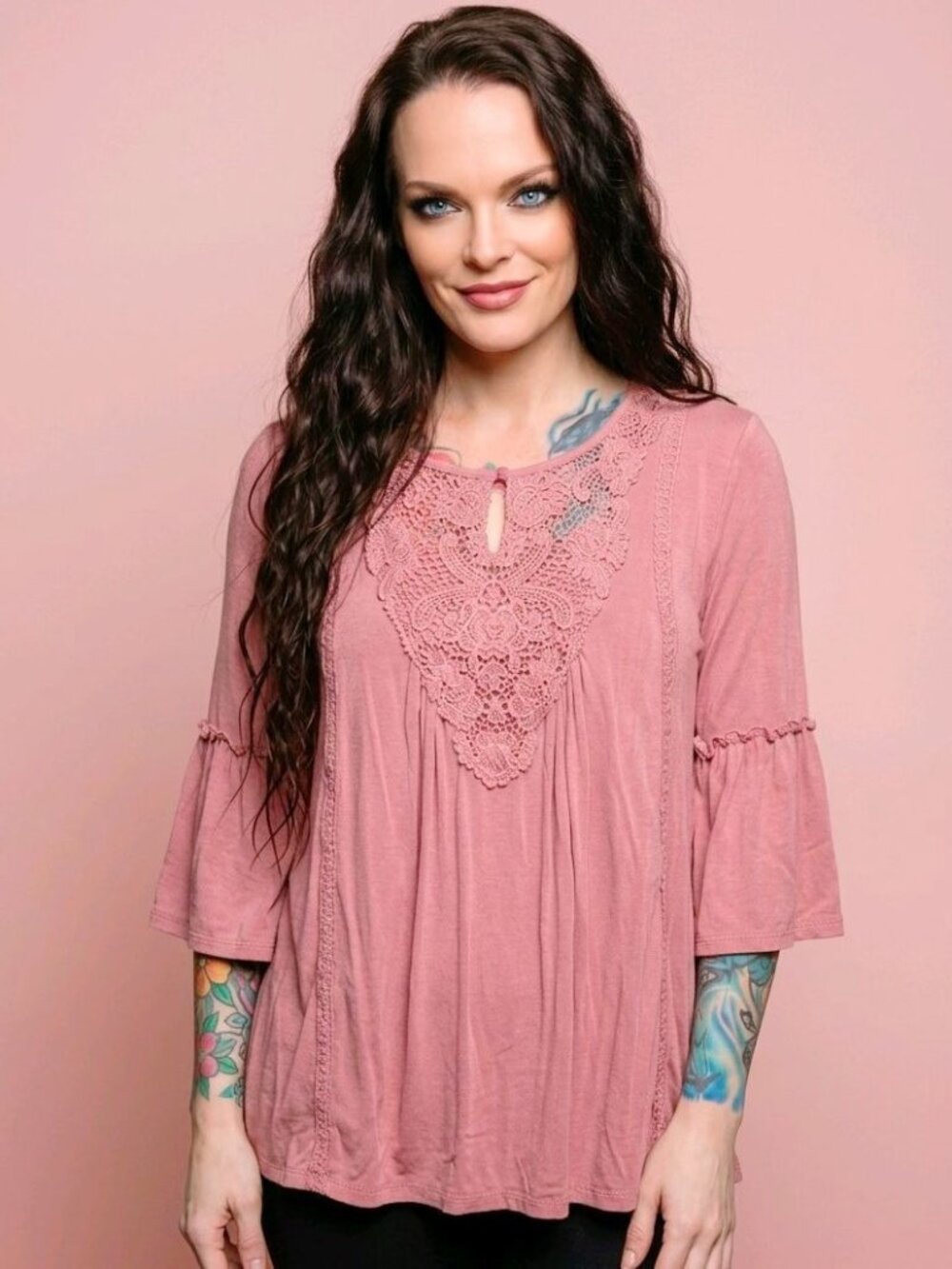 Xhilaration ✦ Bell Sleeve Top ✦ Lace Accent Pink Keyhole Soft Knit Feminine XS